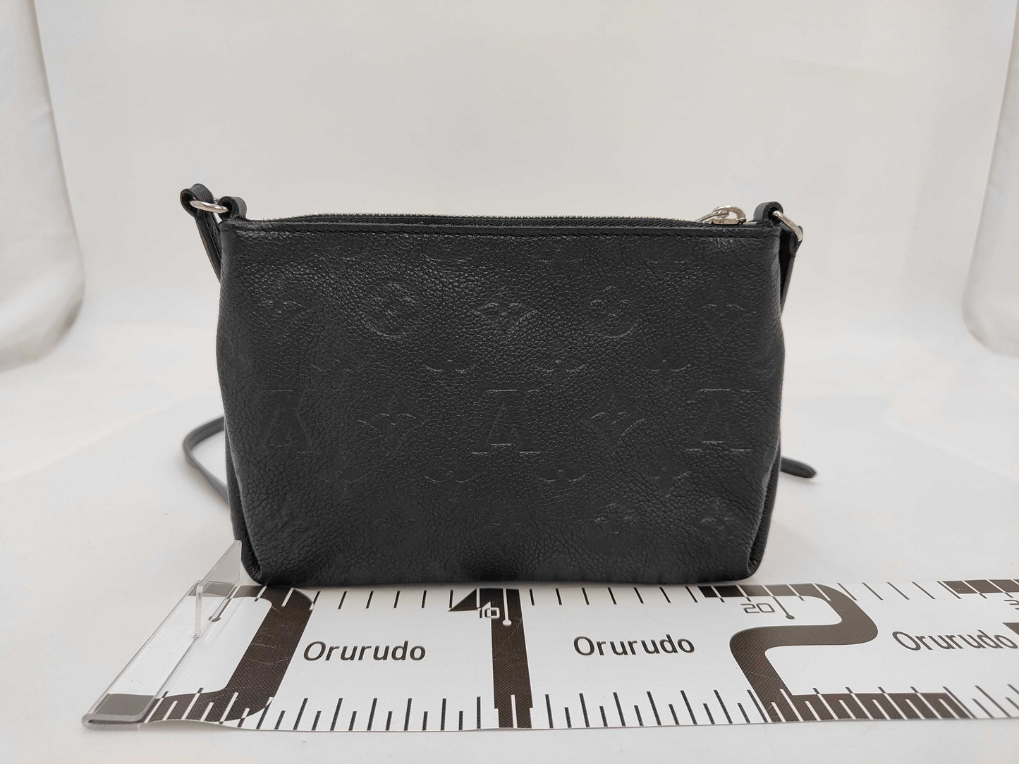 LOUIS VUITTON Empreinte Pochette Black UNIFORMES Shoulder Bag