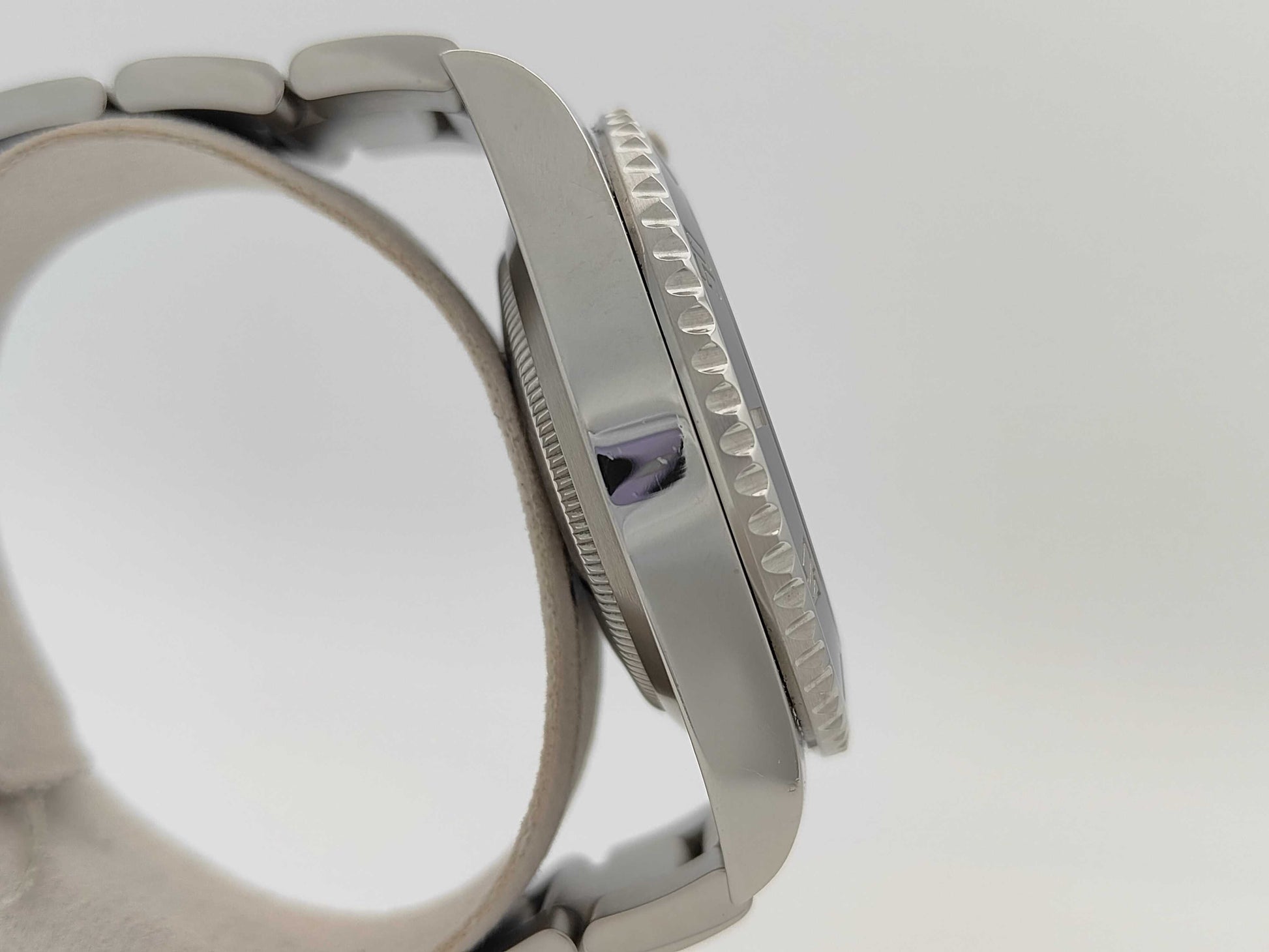 ROLEX 114060 Z5703542 Black Dial Oyster Bracelet Men's Watch