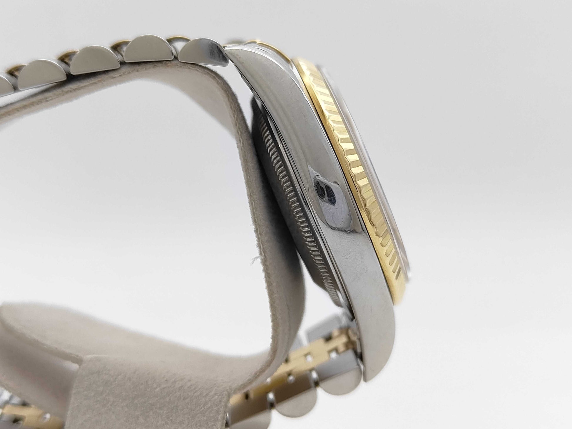 ROLEX 16233 T529979 Champagne Dial Jubilee Bracelet Boys' Watch