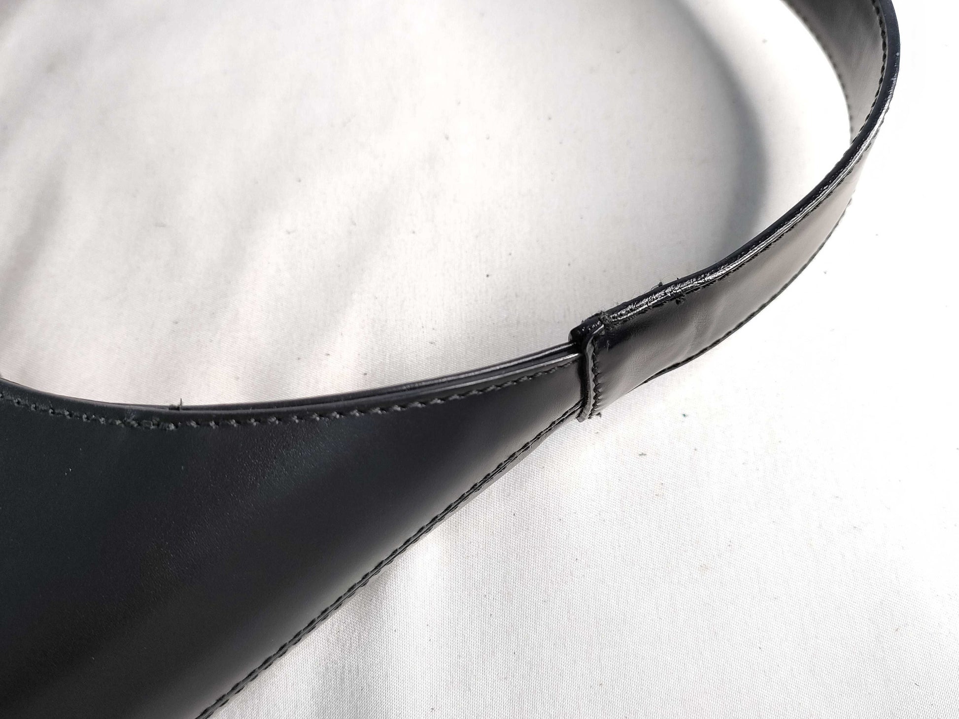 Salvatore Ferragamo Gancini Ferragamo Leather Shoulder Bag