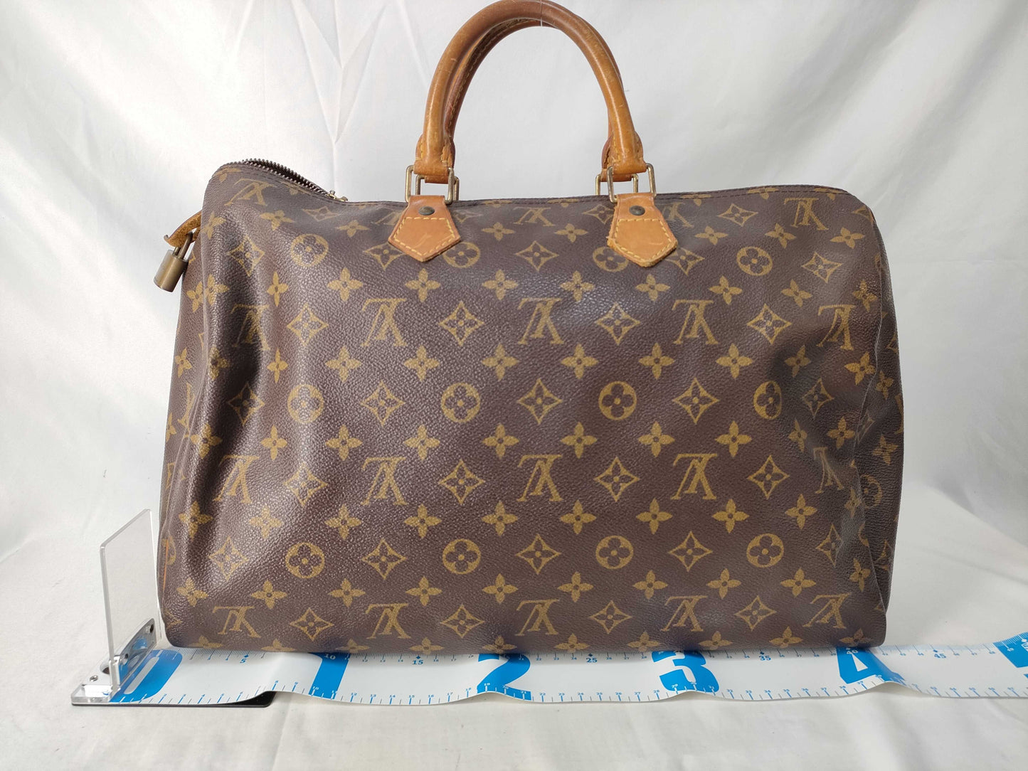 LOUIS VUITTON Monogram Louis Vuitton Monogram Speedy 40 Boston Bag