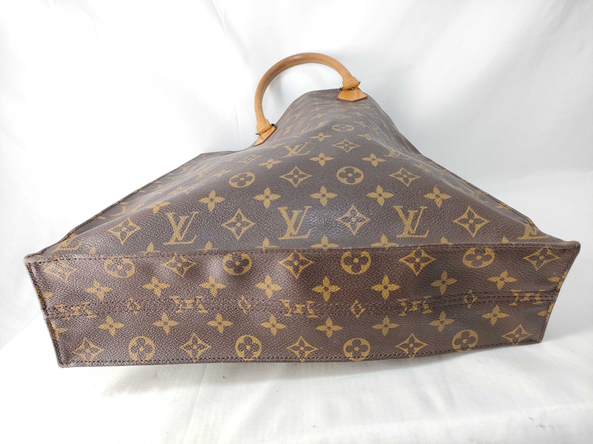 LOUIS VUITTON Monogram Sac Plat Handbag
