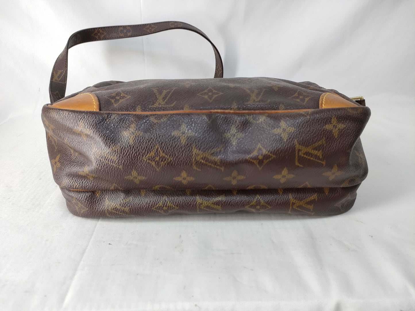 LOUIS VUITTON Monogram Louis Vuitton Monogram Nile Shoulder Bag