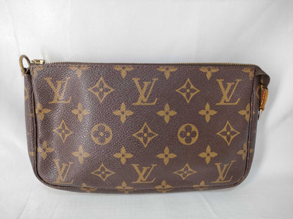 LOUIS VUITTON Monogram Louis Vuitton Monogram Pochette Accessoires Pouch