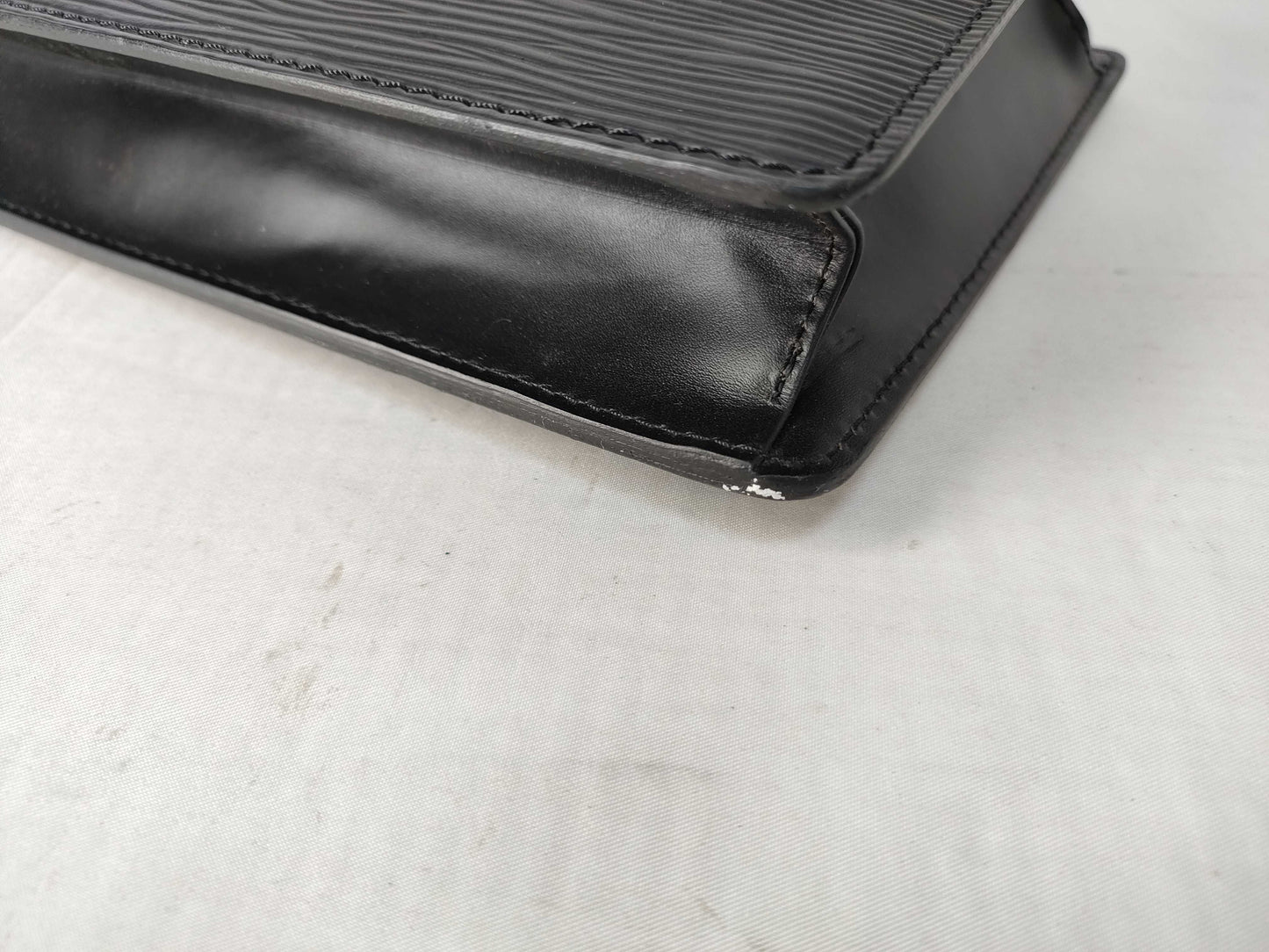 LOUIS VUITTON Epi Louis Vuitton Epi Pochette Homme Second Bag Second Bag