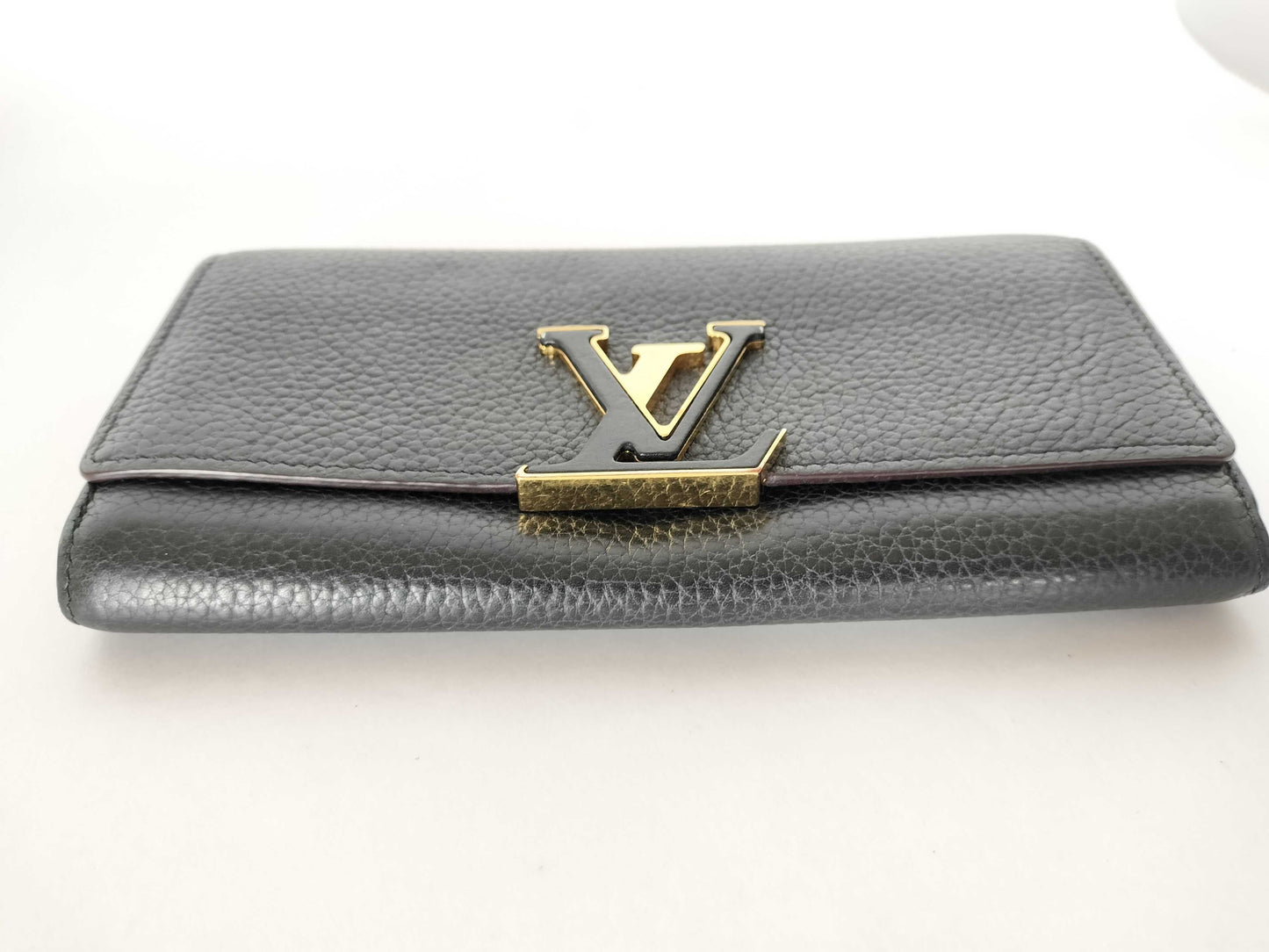 LOUIS VUITTON Monogram Portefeuille Capucines Wallet
