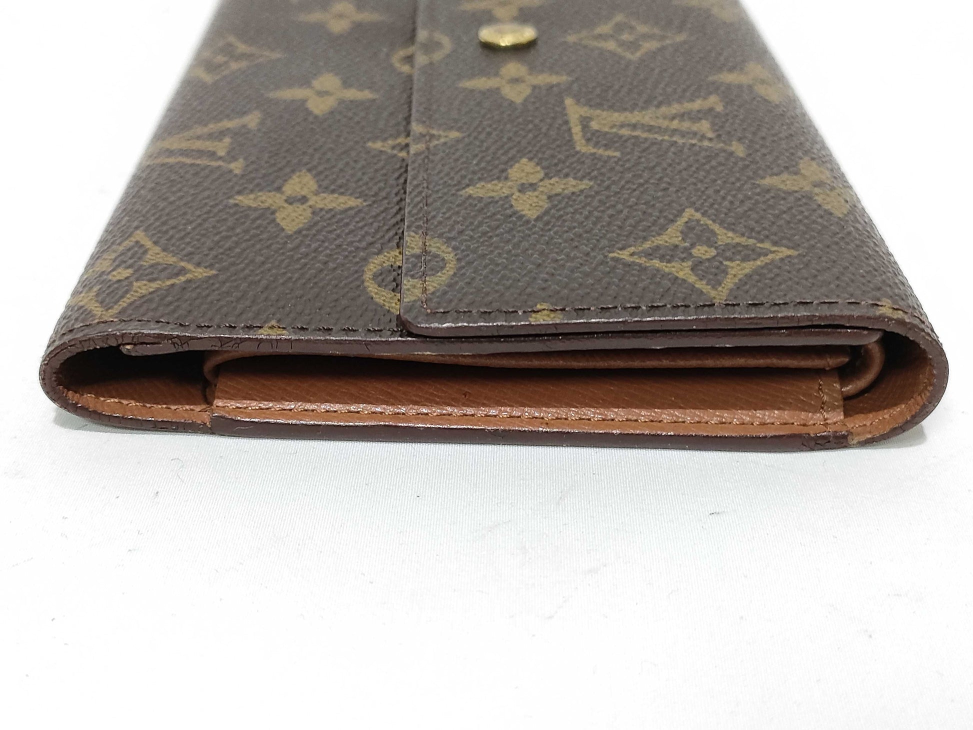 LOUIS VUITTON Monogram Louis Vuitton Monogram International Wallet