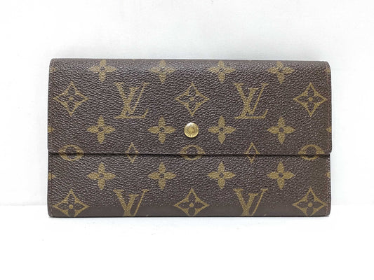LOUIS VUITTON Monogram Louis Vuitton Monogram International Wallet