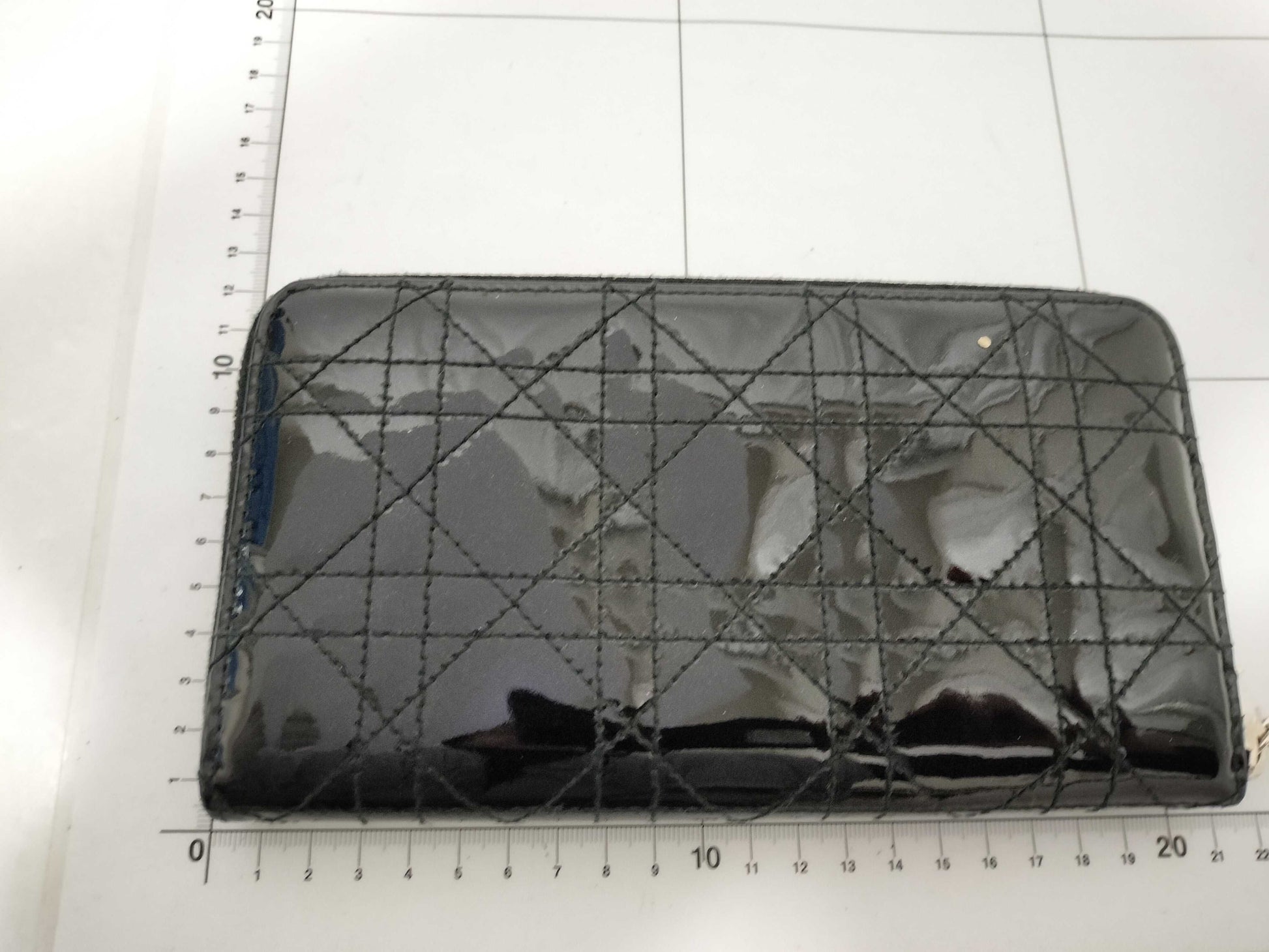 Dior Lady Dior Canage Round Wallet Enamel Wallet