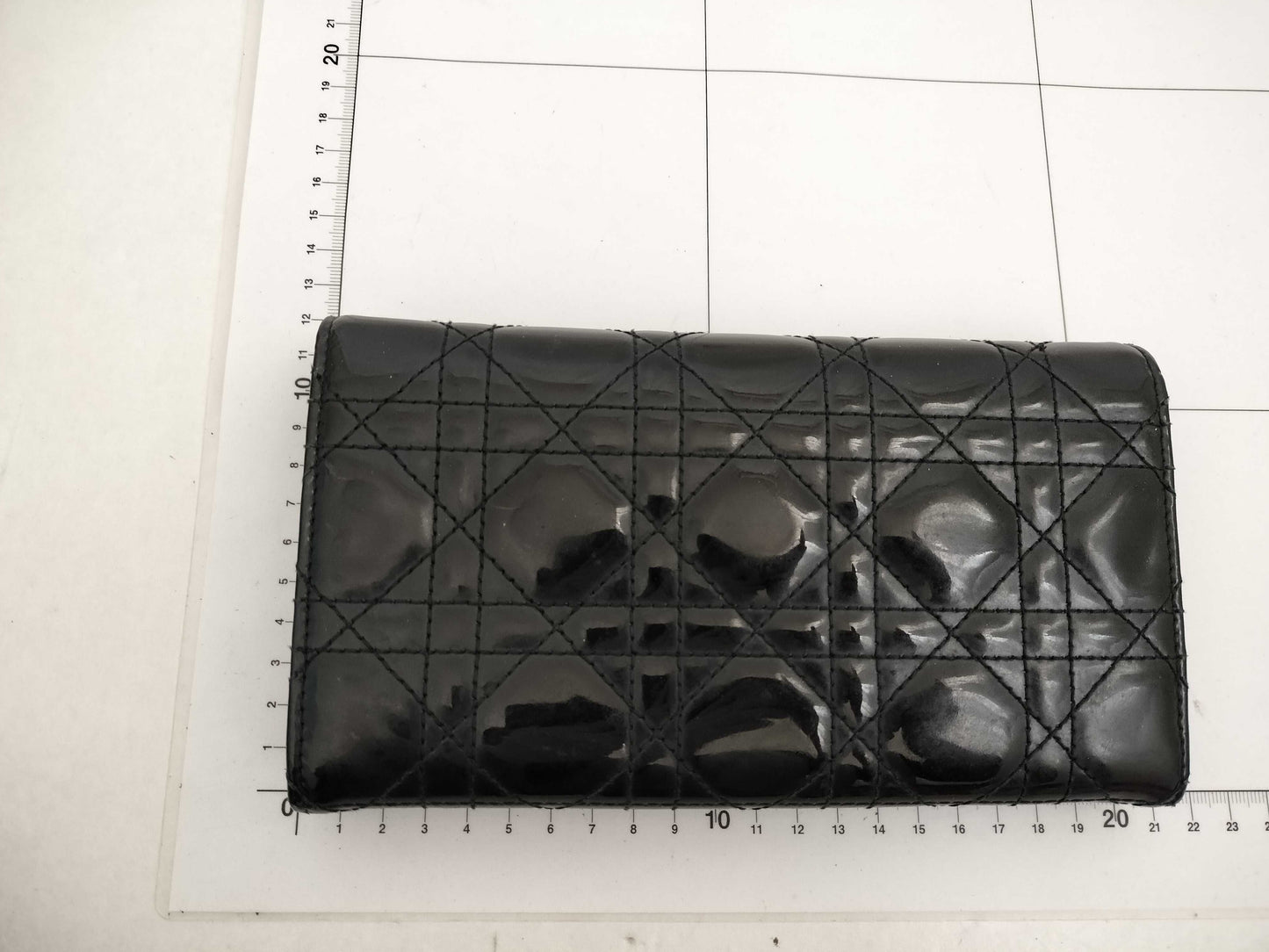 Dior Lady Dior Canage Round Wallet Enamel Wallet