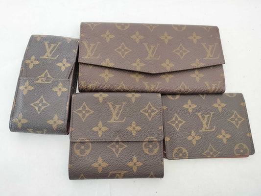 LOUIS VUITTON Monogram Louis Vuitton Monogram Wallet, Pass Case, and 4 Other Items Set