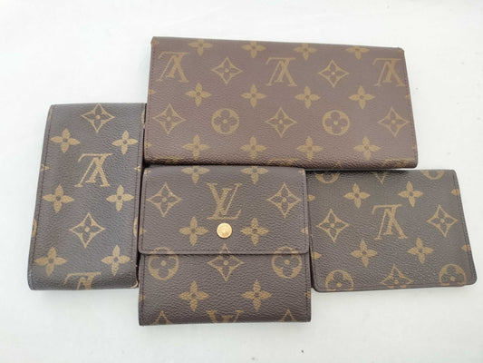 LOUIS VUITTON Monogram Louis Vuitton Monogram Wallet, Pass Case, and 4 Other Items Set