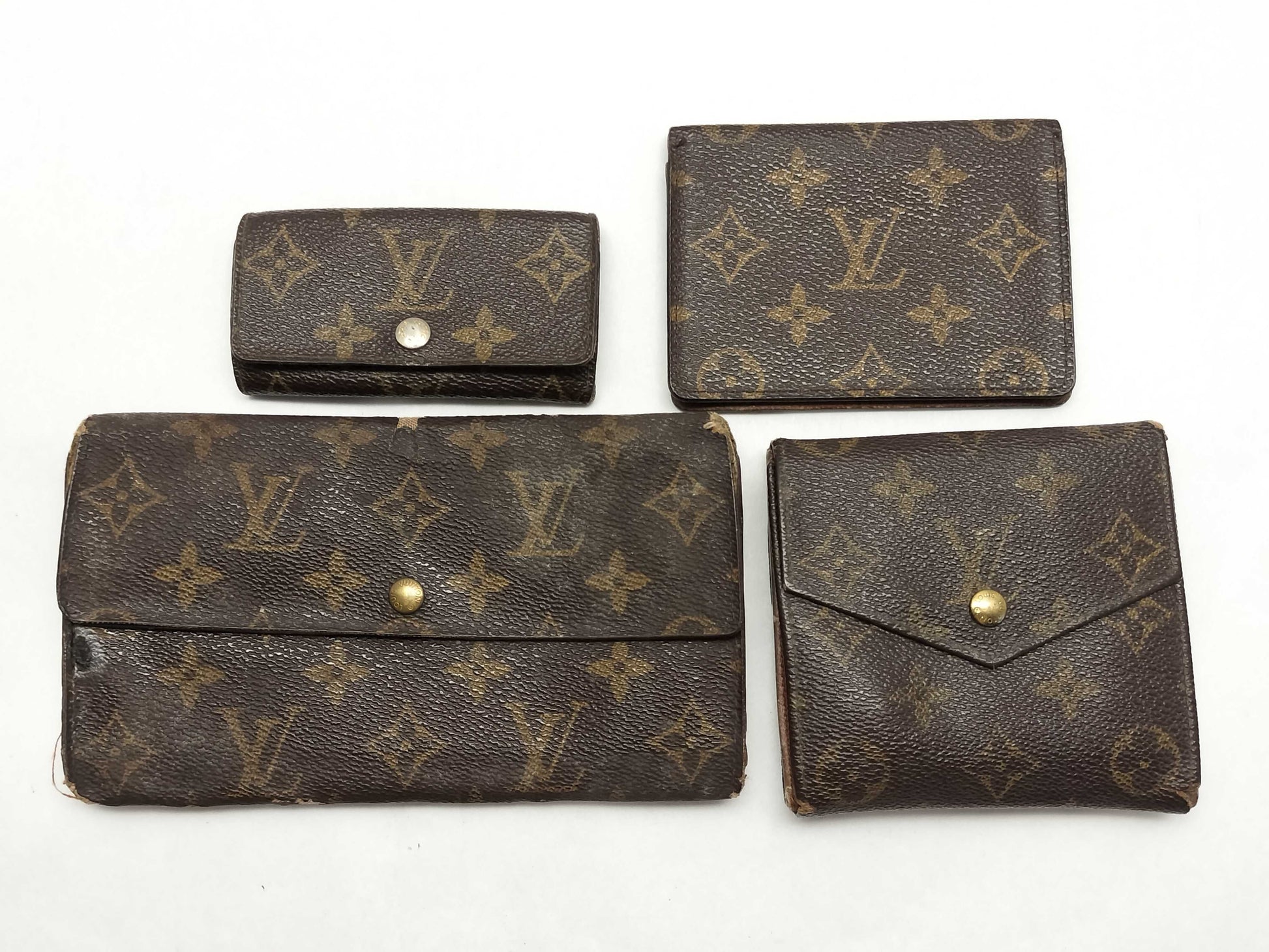 LOUIS VUITTON Monogram Louis Vuitton Monogram Wallet, Key Case, and 4 Other Items Set
