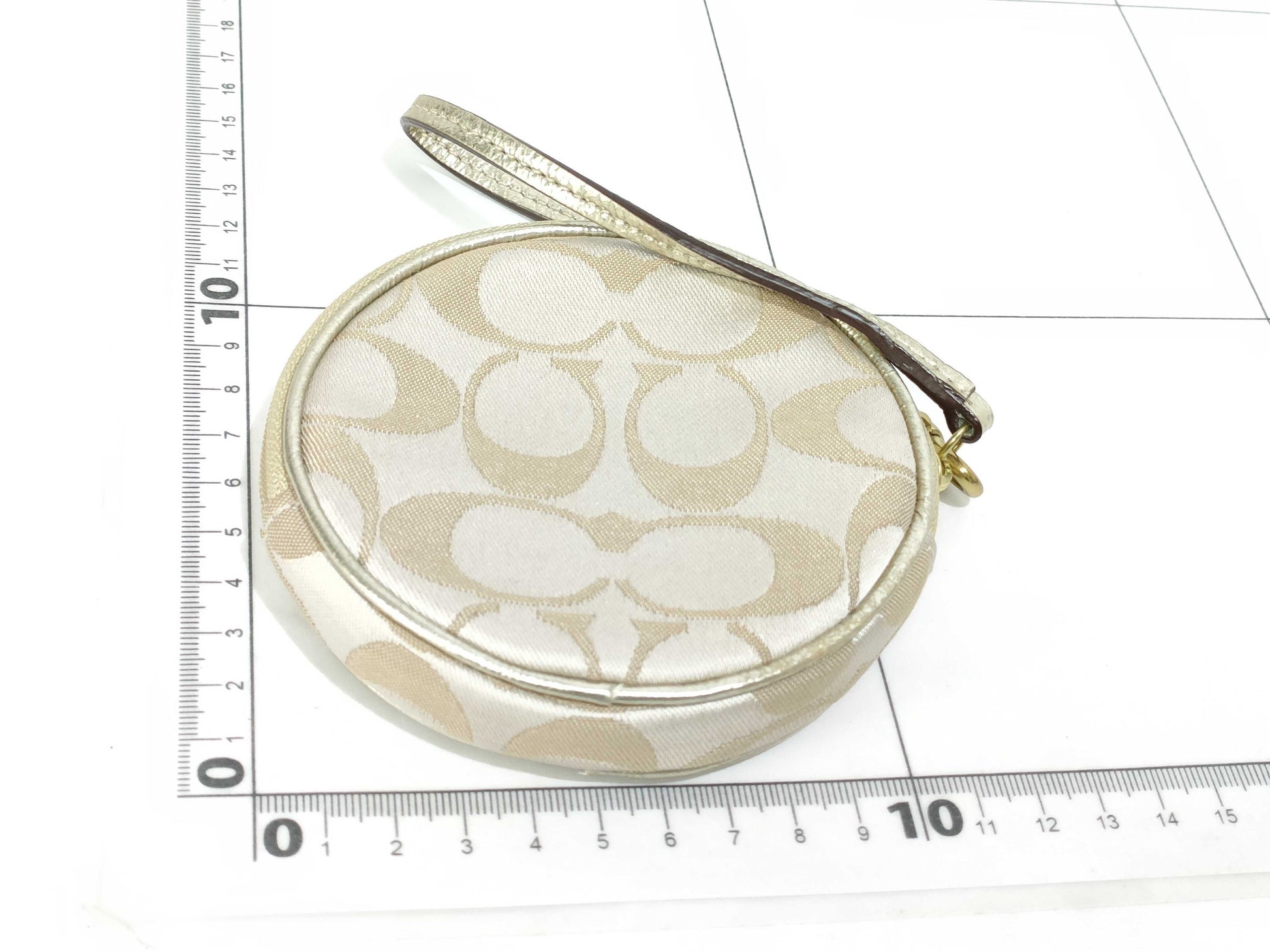  COACH Coach coin case necklace, sunglasses, and other 5-piece set Other accessories