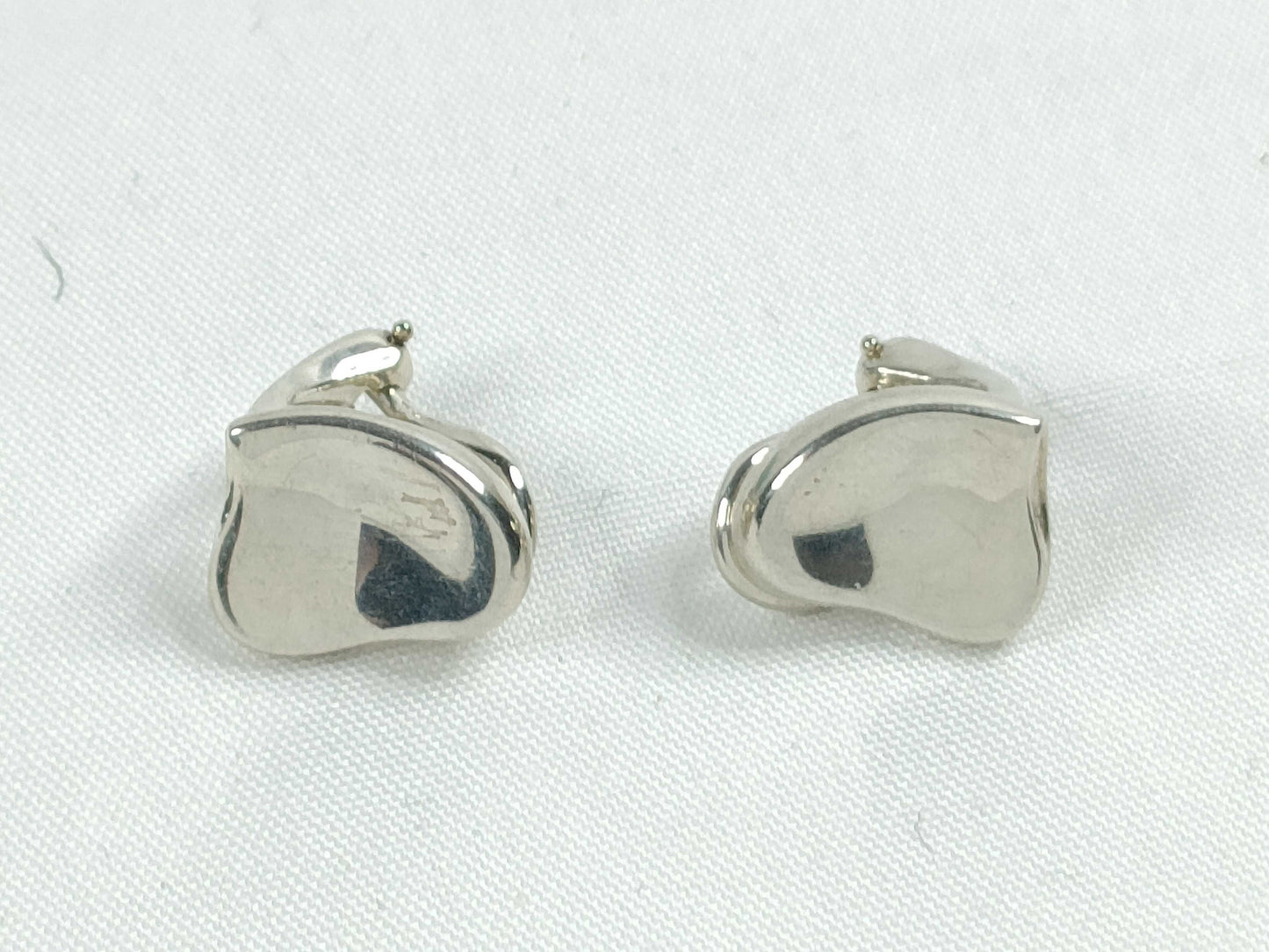 Tiffany & Co. Full Heart Earrings, SV925, 6.5g, with box and bag.