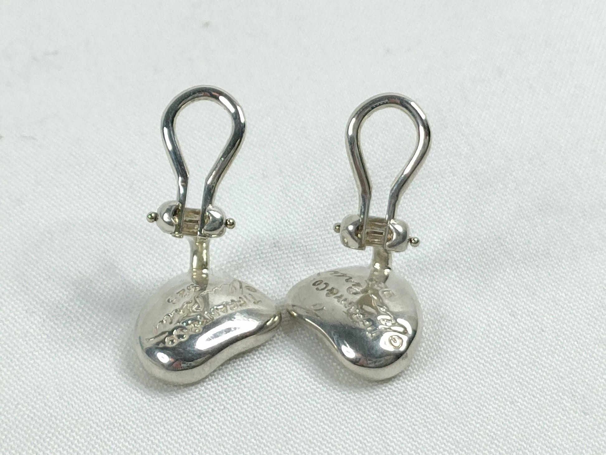 Tiffany & Co. Full Heart Earrings, SV925, 6.5g, with box and bag.