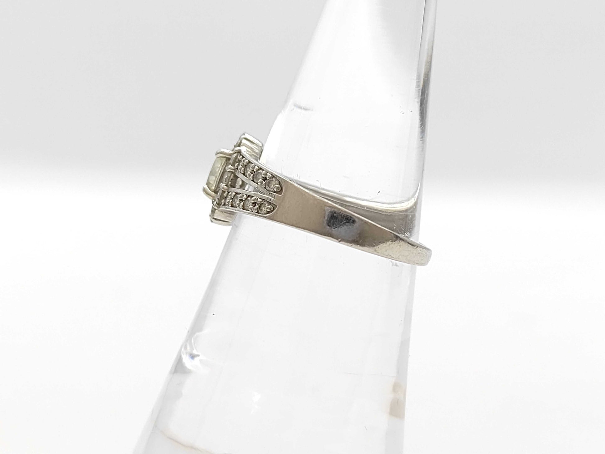 Mitsukoshi D0.31/0.34ct Pt900 3.7g Ring 