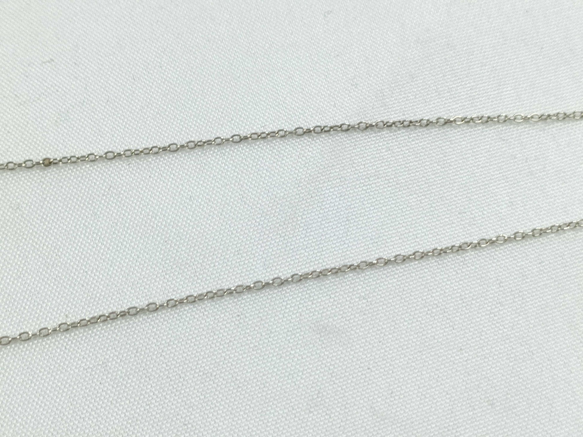 Tiffany & Co. Kiss Necklace, SV925, 2.6g, 46cm, with box and bag.