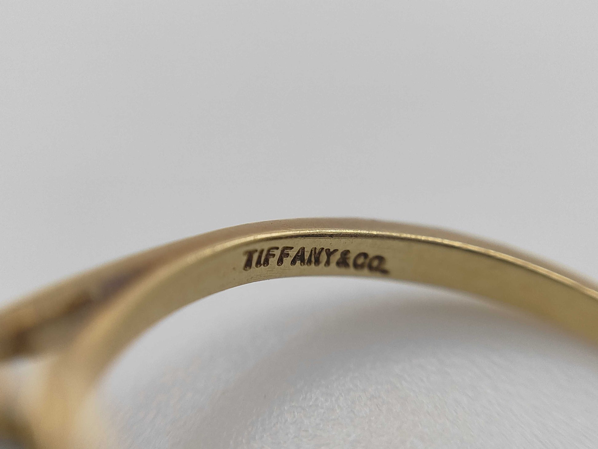 Tiffany & Co. Ruby Yellow Gold 750 3.4g Ring 