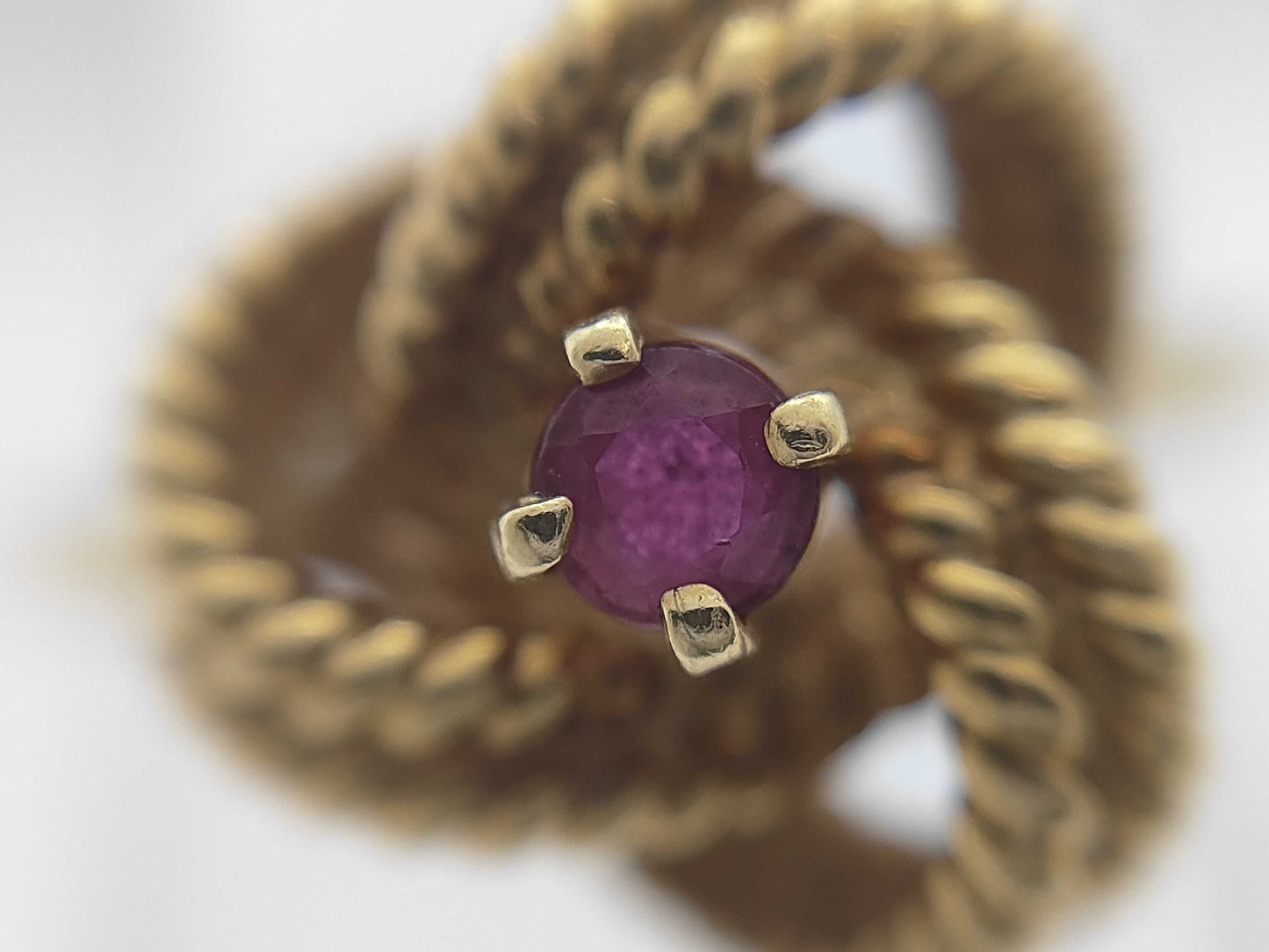 Tiffany & Co. Ruby Yellow Gold 750 3.4g Ring 