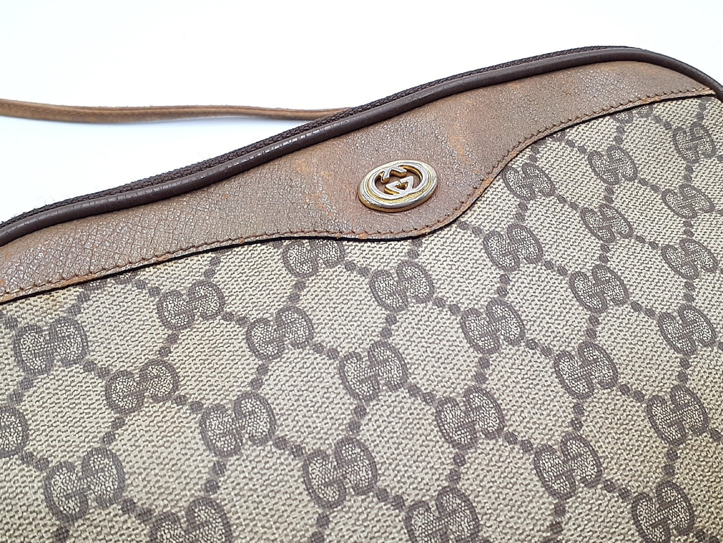 GUCCI GG Supreme Gold Hardware Leather Shoulder Bag