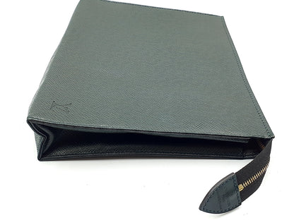 LOUIS VUITTON Taiga Poche Toilette 26 Pouch