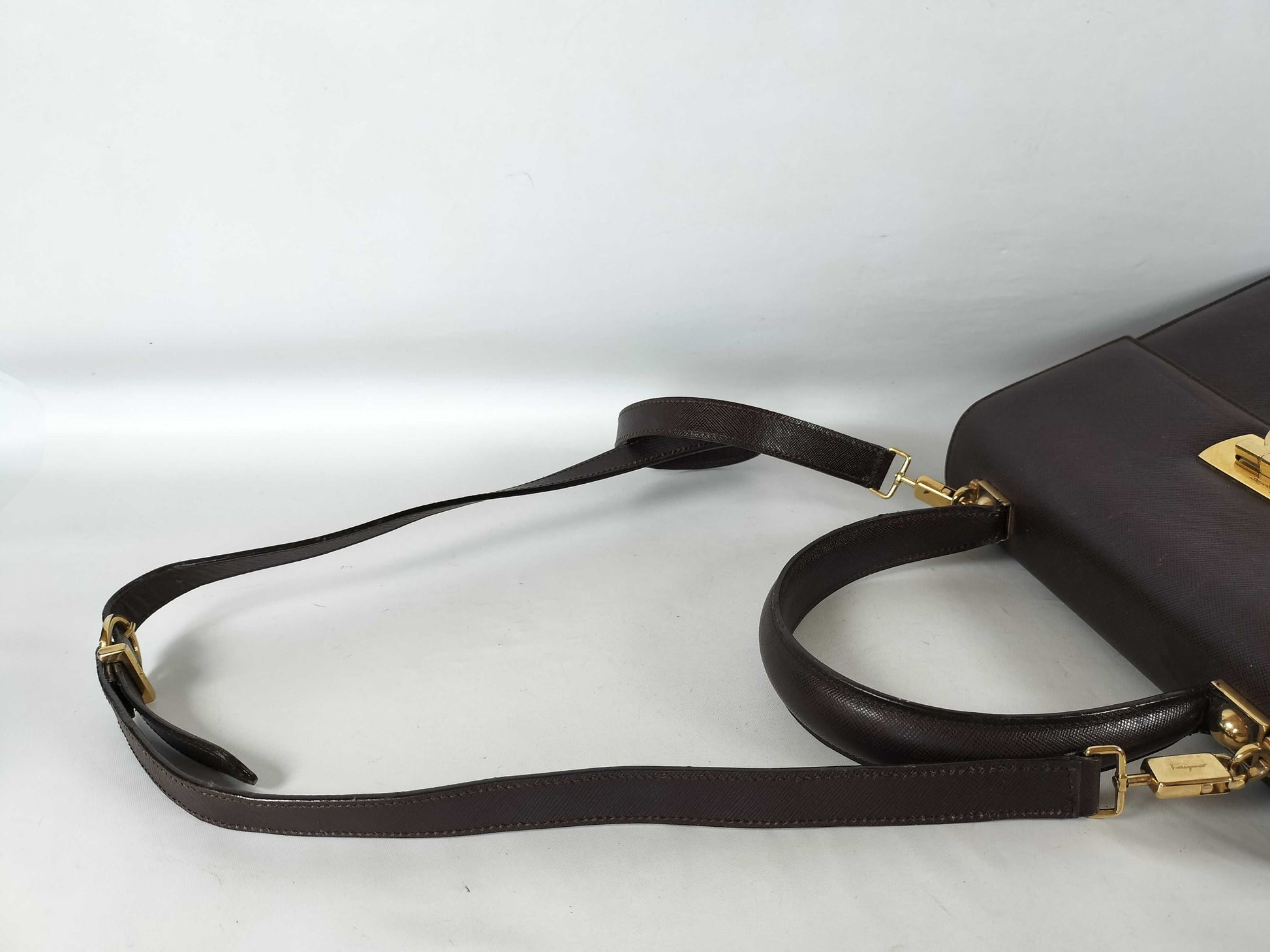 Salvatore Ferragamo 2-way shoulder bag and handbag in Gancini Saffiano leather