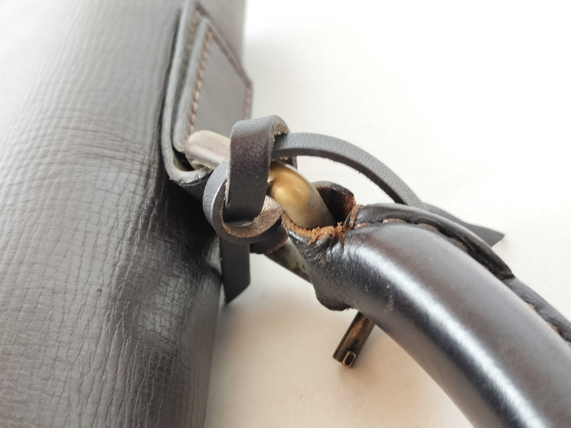 LOUIS VUITTON Utah Apache Business Bag with Lock