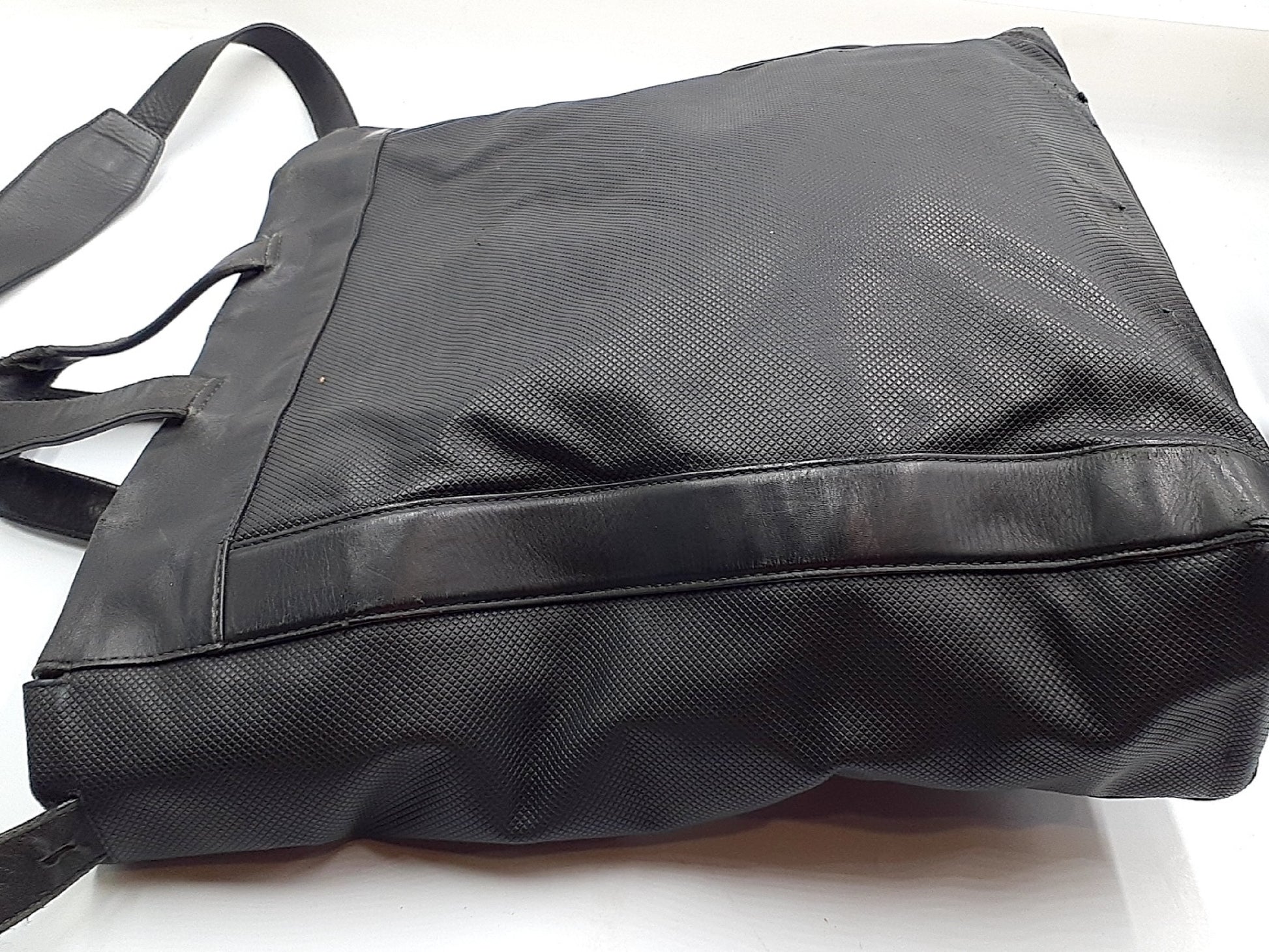 BOTTEGA VENETA 3-Piece Set: 2-Way Leather Tote, Leather Shoulder Bag, Marco Polo Drawstring Shoulder Bag