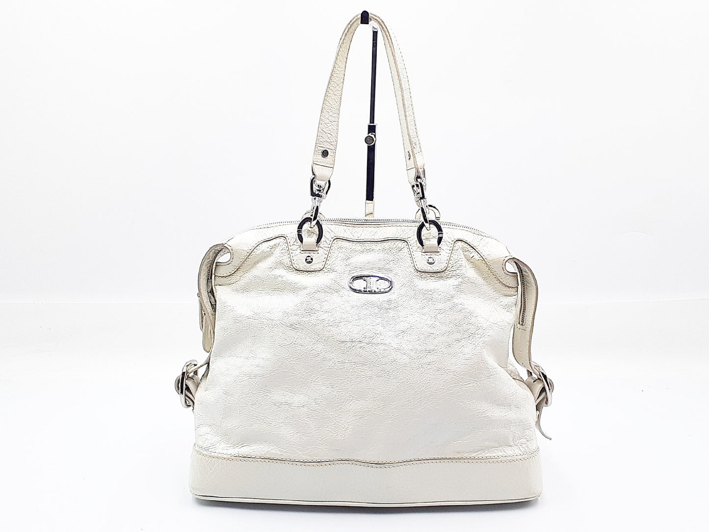 CELINE Chain Hand Triomphe White Handbag