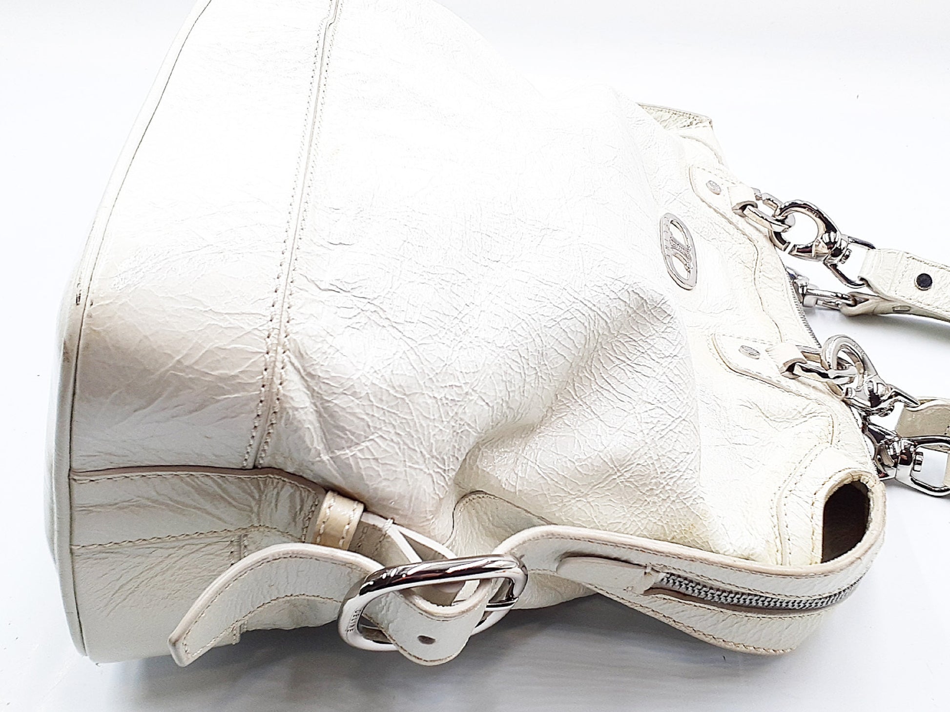 CELINE Chain Hand Triomphe White Handbag