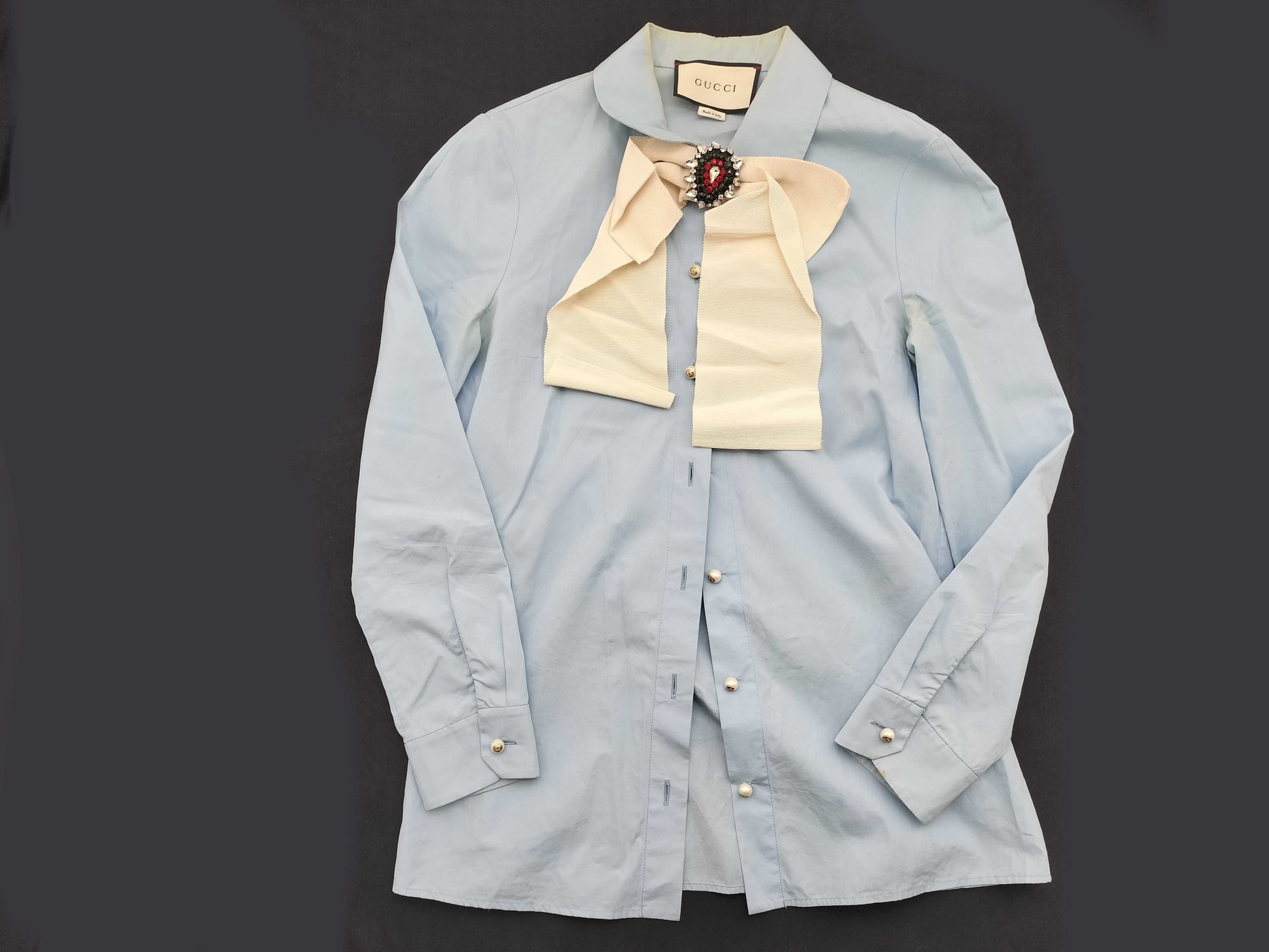 GUCCI Pearl Interlocking Button GG Button Stone Brooch Ribbon Blouse Gucci Shirt