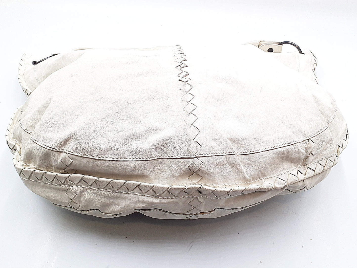 BOTTEGA VENETA Intrecciato Leather White One-Shoulder Shoulder Bag