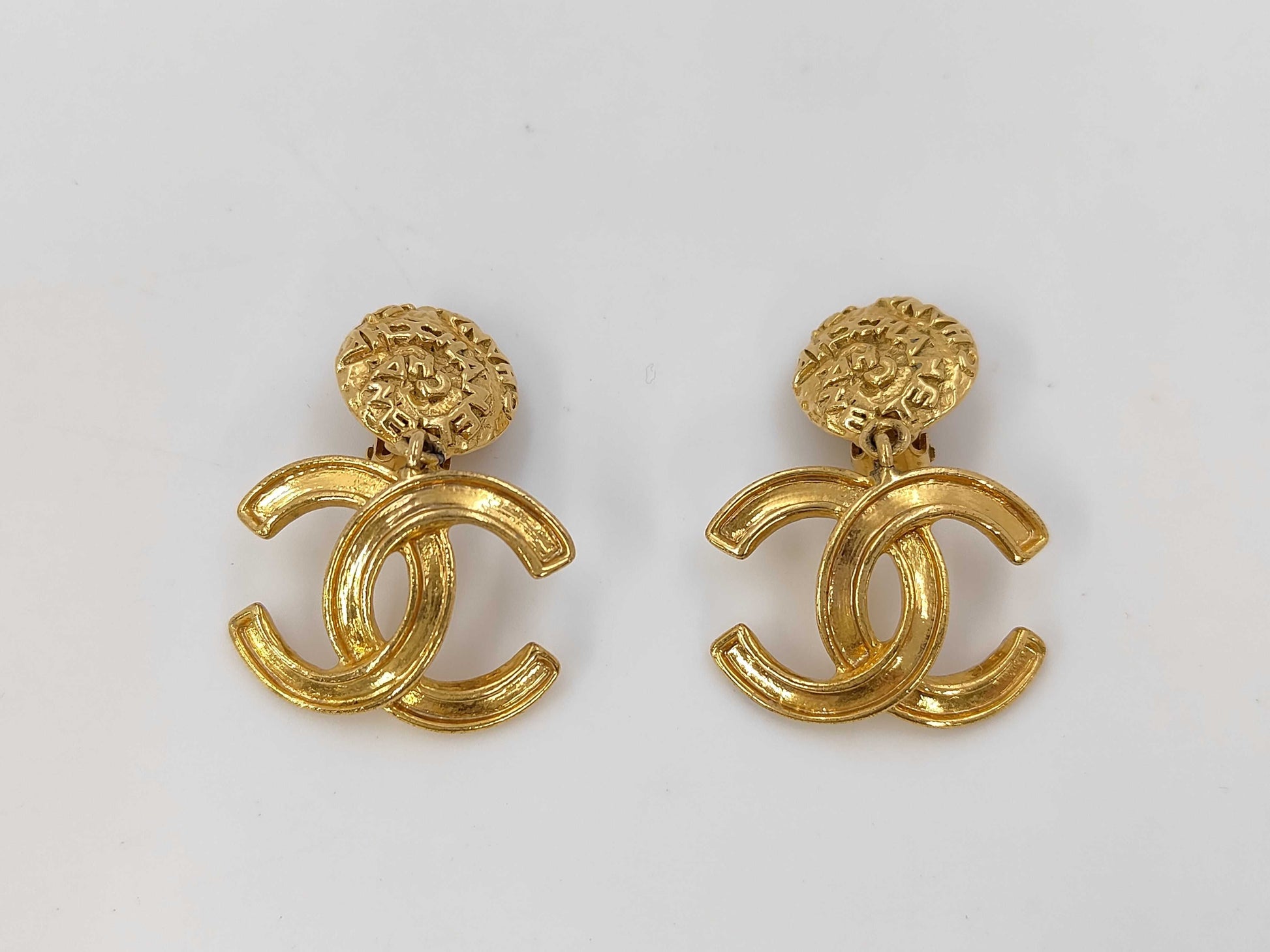 CHANEL 95A Coco Mark Gold GP Earrings Vintage Accessories Earrings