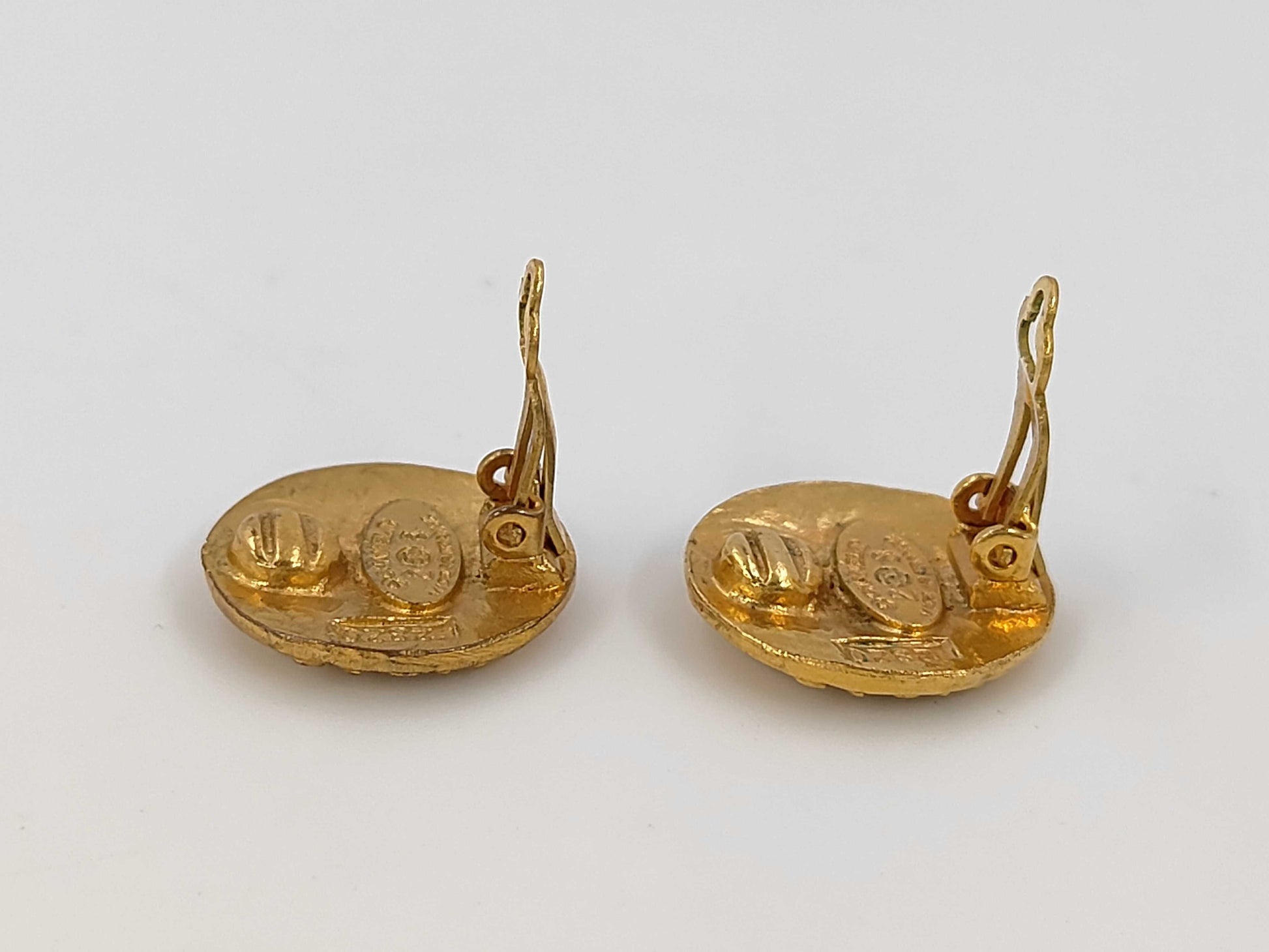 CHANEL 2820 Coco Mark Gold GP Earrings Vintage Accessories Earrings