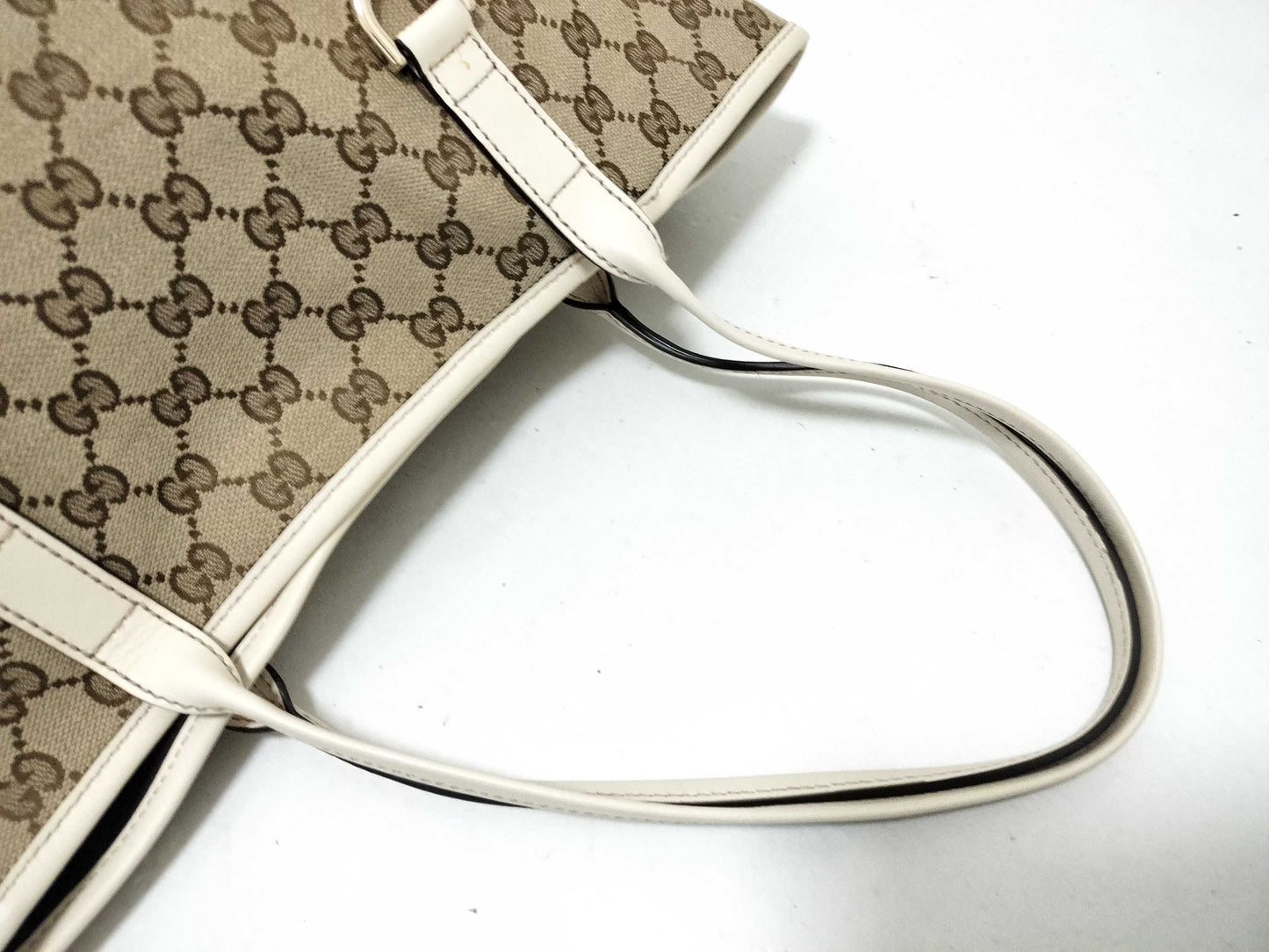 LOUIS VUITTON GUCCI Abbey Interlocking Tote Bag