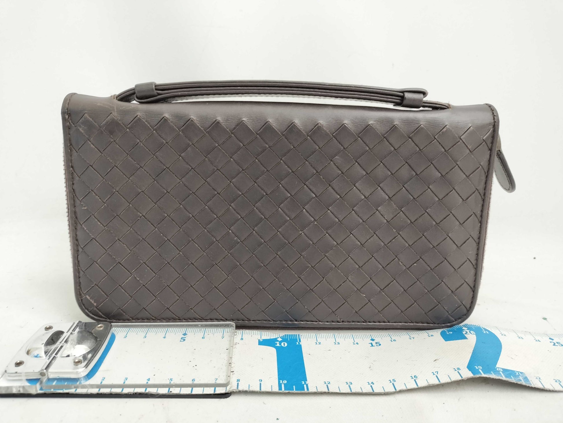 BOTTEGA VENETA Intrecciato Bottega Organizer Long Wallet Intrecciato Wallet