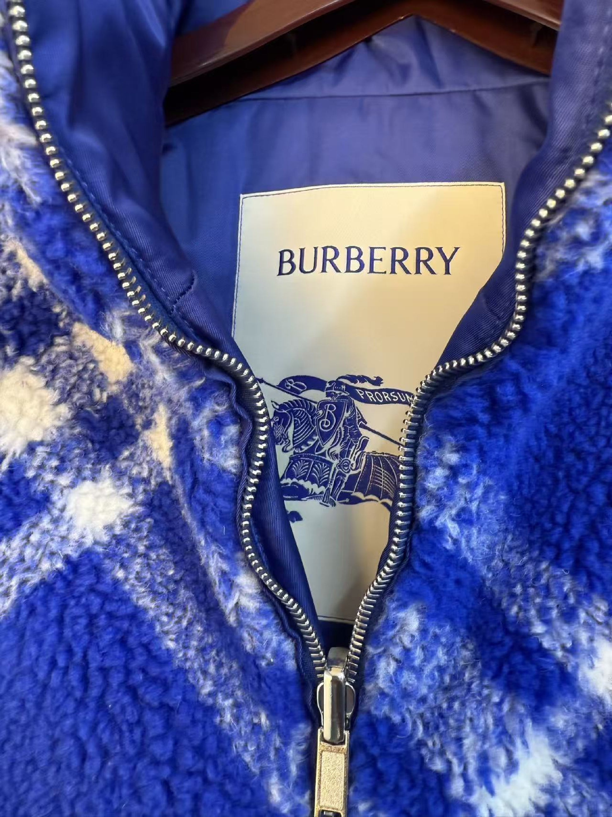 BURBERRY Double-Sided Checked Fleece Jacket 8078777 Size 50 Coat