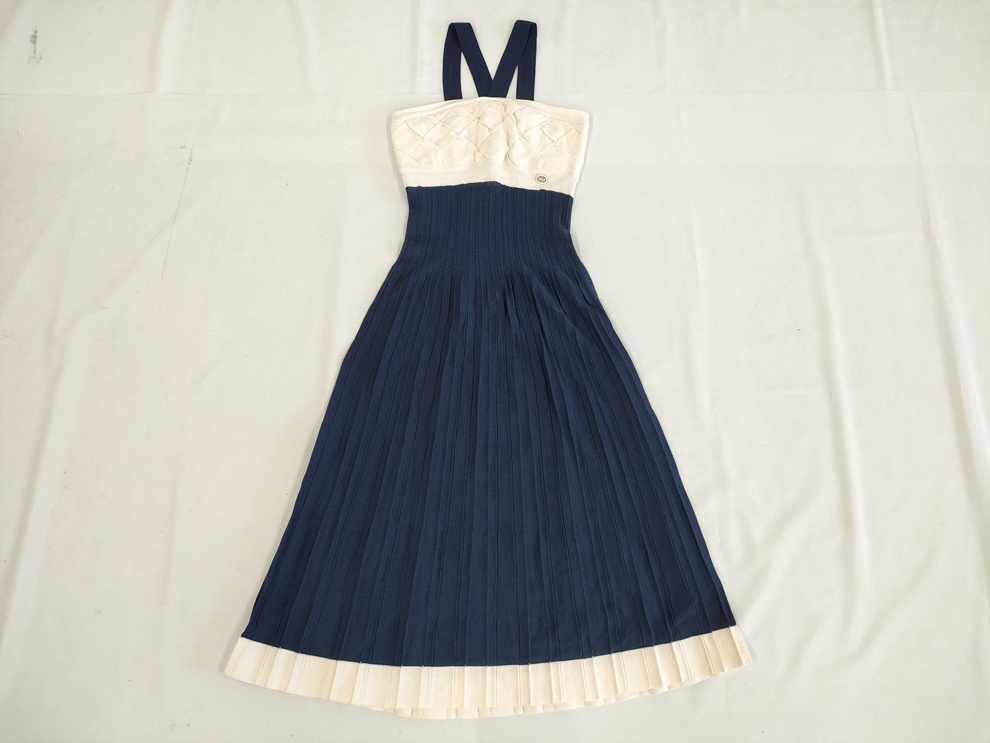 CHANEL Ivory Navy Size 36 Dress