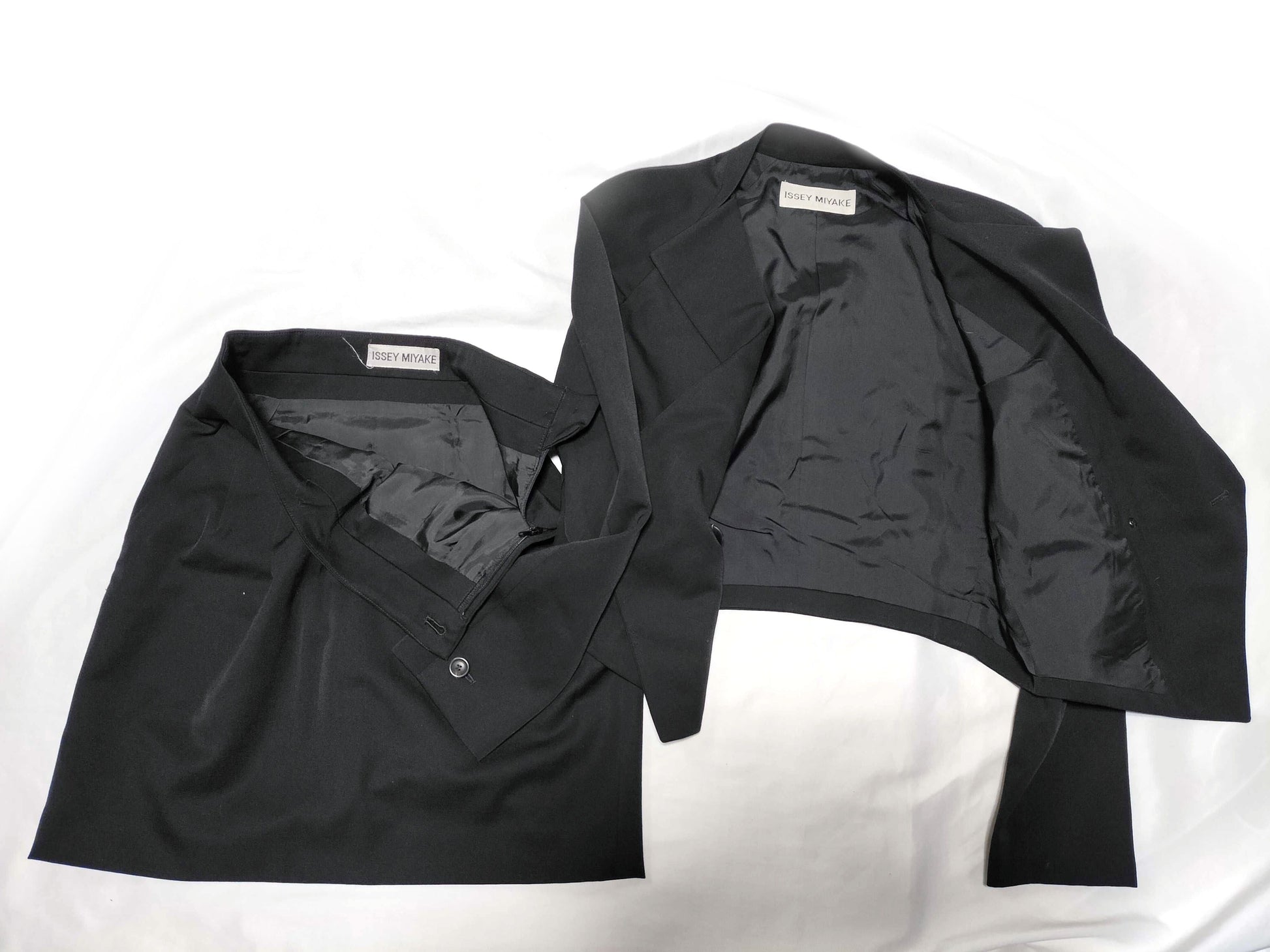 ISSEY MIYAKE 93SS Cropped Jacket and Skirt Wool Set IM31-FD366 / IM31-FG368 Black Other Apparel