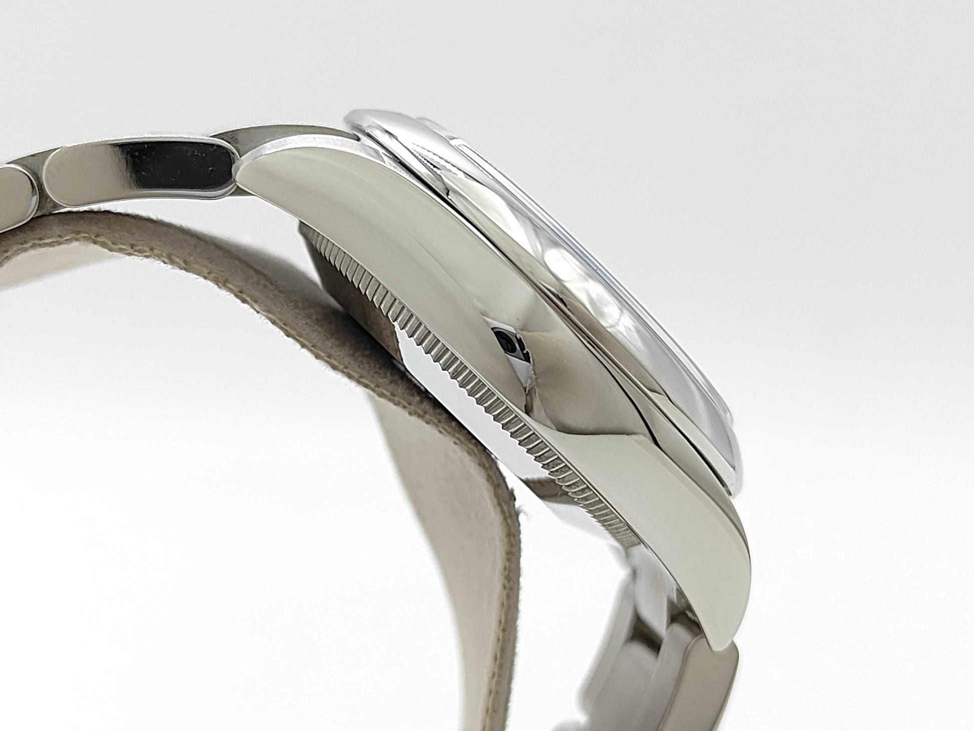 ROLEX 177200 QT278578 Silver Dial Oyster Bracelet Women's Watch