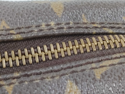 LOUIS VUITTON Monogram Louis Vuitton M47522 Pouch