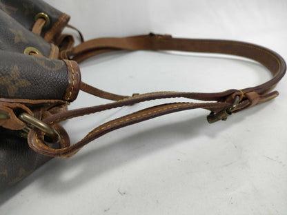 LOUIS VUITTON Monogram Louis Vuitton M42224 Shoulder Bag