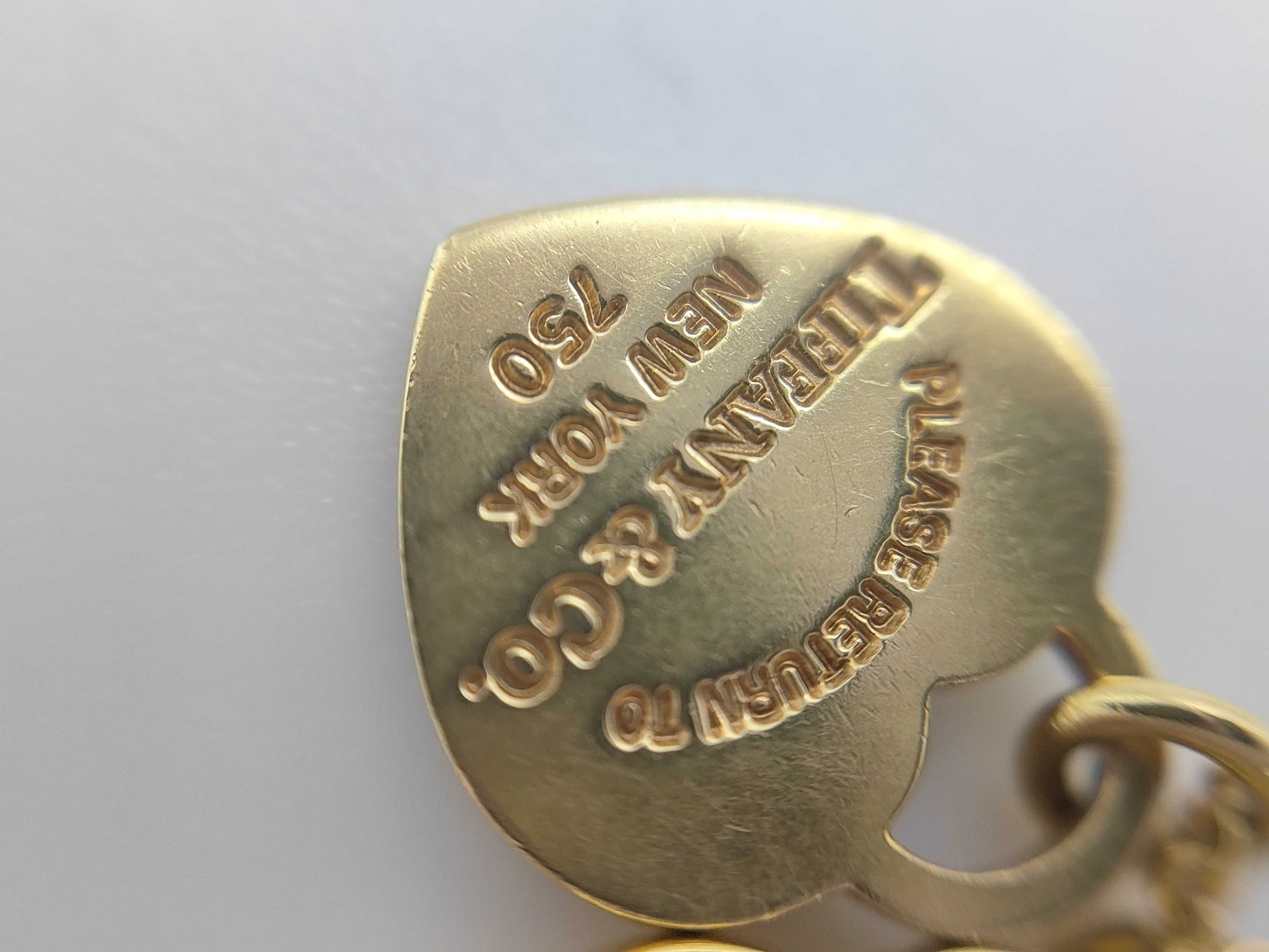 Tiffany & Co. Return to Heart Yellow Gold 750 4.3g Necklace 