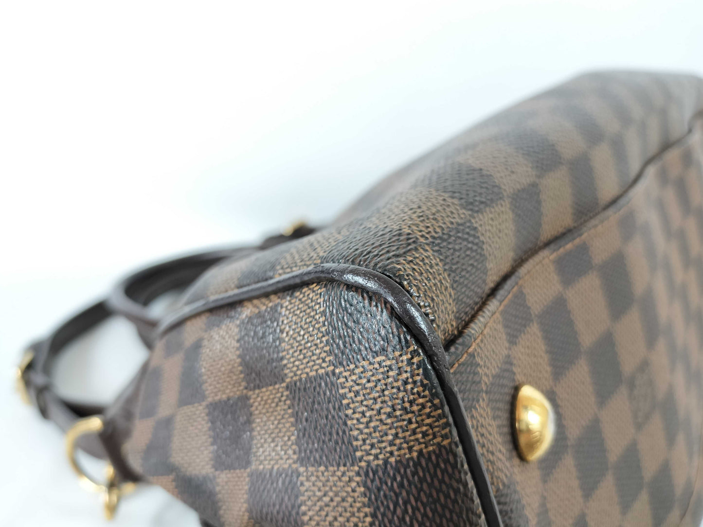 LOUIS VUITTON Damier Trevi Handbag