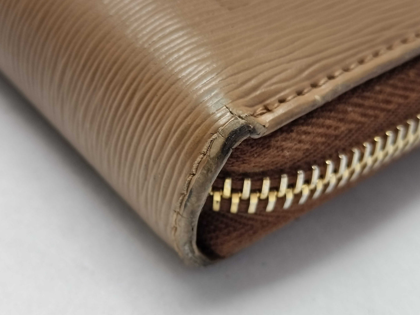 PRADA Saffiano Wallet