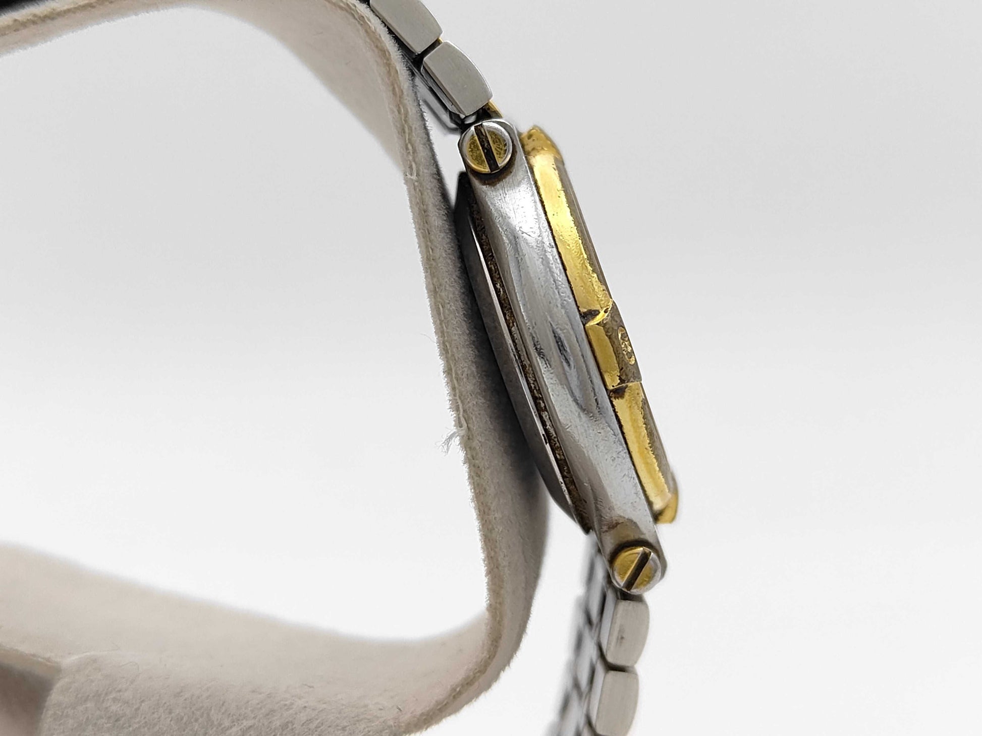 GUCCI 9000L 0108434 Quartz Women's Watch