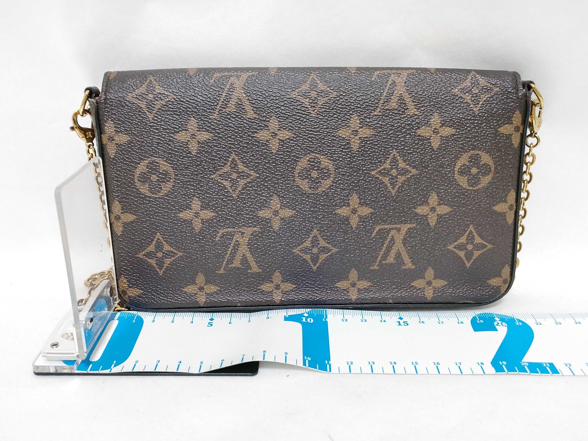 LOUIS VUITTON Monogram Pochette Felicie Love Lock Chain Wallet Shoulder Bag
