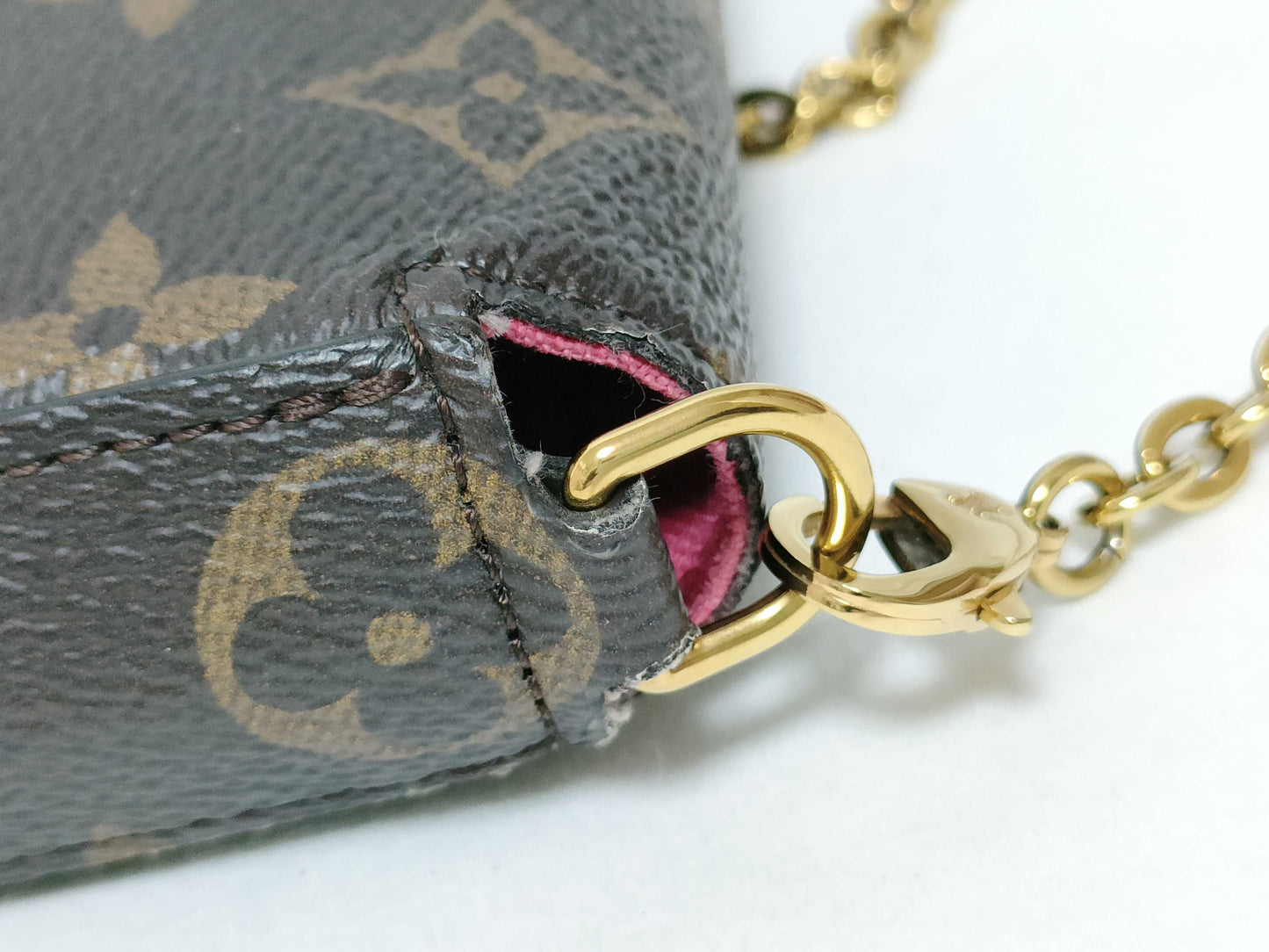 LOUIS VUITTON Monogram Pochette Felicie Love Lock Chain Wallet Shoulder Bag