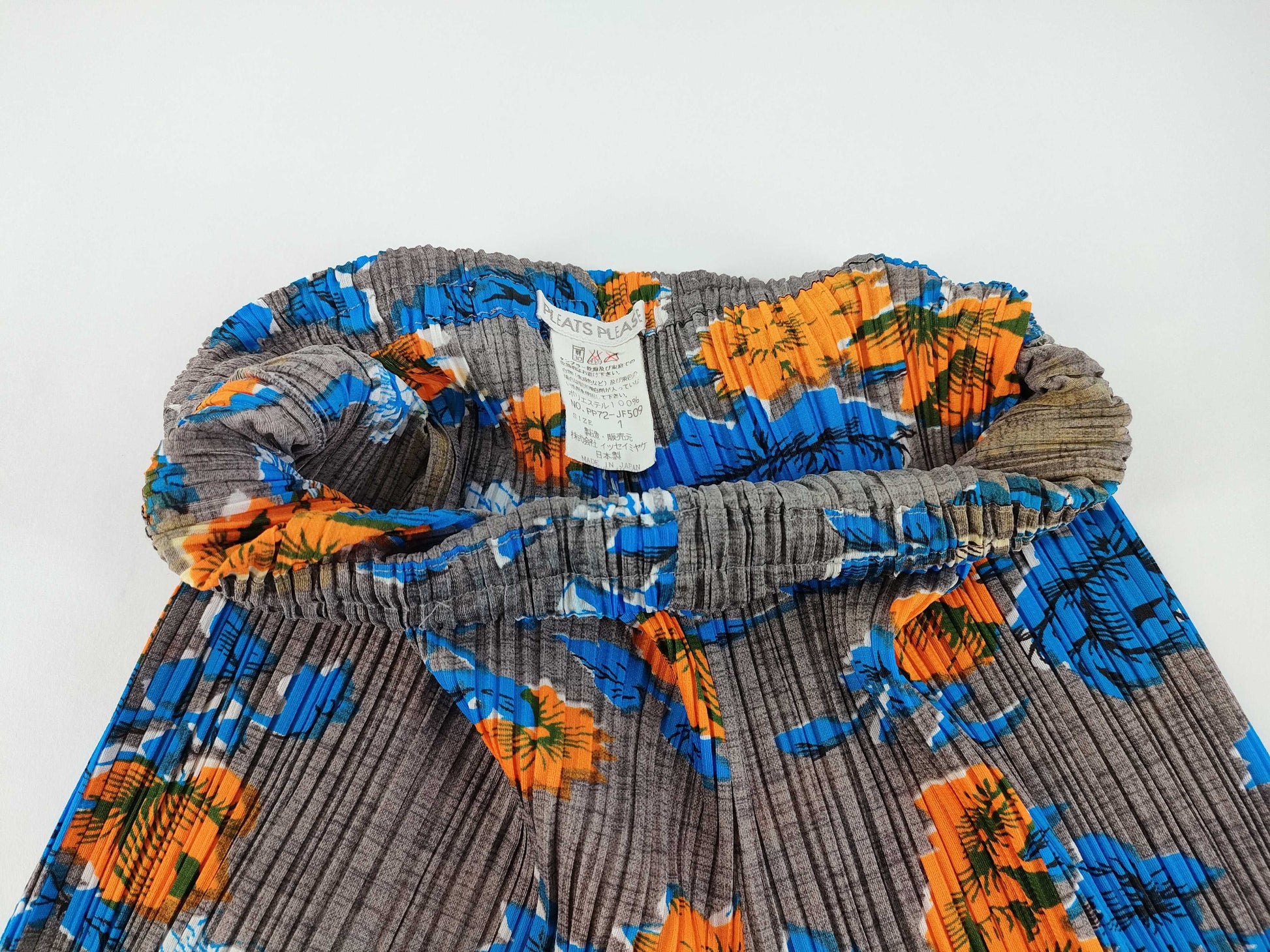 ISSEY MIYAKE PLEATS PLEASE Pants